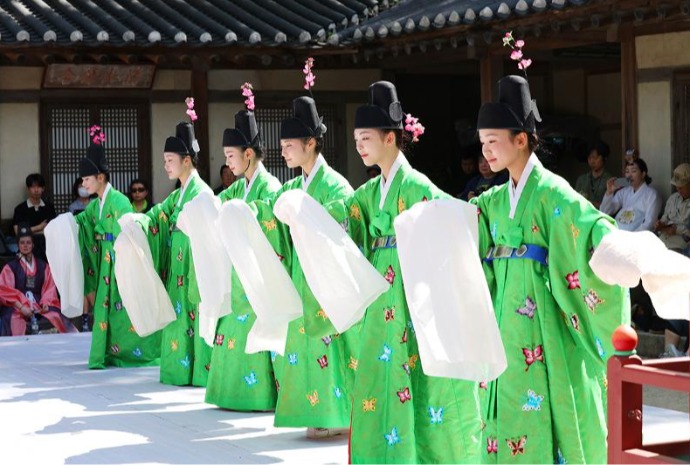 昌德宫再现“进爵礼”