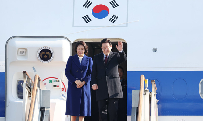 李在明出访印度和越南