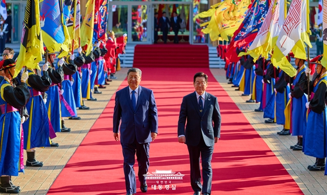 韩中元首会谈：全面恢复两国关系