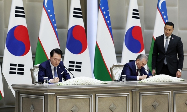 韩与乌兹别克斯坦签署高铁供货合同
