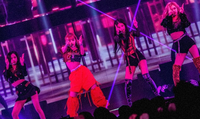 BLACKPINK《DDU-DU DDU-DU》MV播放量超21亿