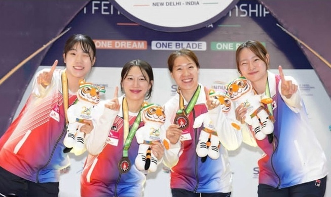 韩国夺得亚洲击剑锦标赛女子佩剑团体赛冠军