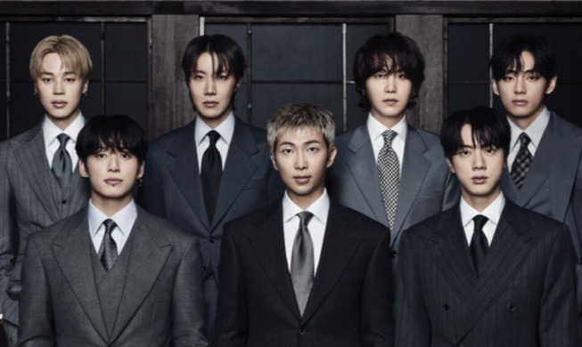 BTS《阿里郎》登顶公告牌专辑榜 斩获生涯第七冠 横扫英美两大榜单