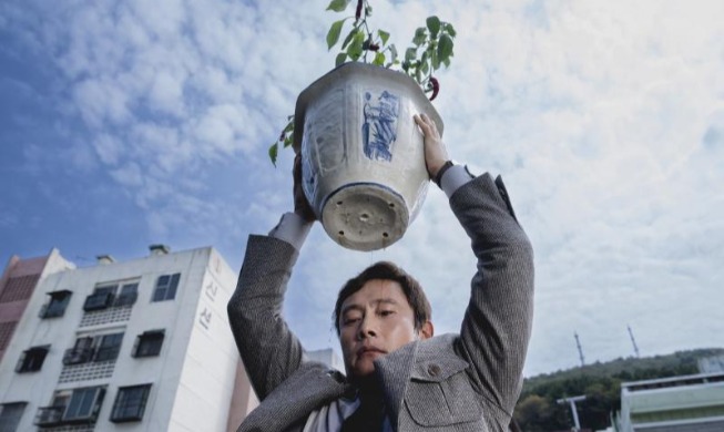 韩片《无可奈何》与《世界的主人》分别入围威尼斯、多伦多电影节主竞赛单元