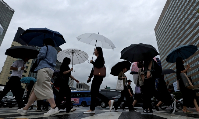 今晨首尔，细雨蒙蒙