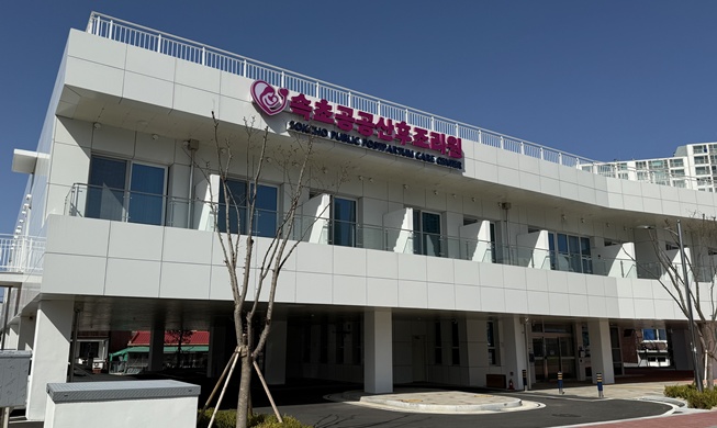 【RE：BORN KOREA】③ 低生育时代的韩式育儿安全网：告别“独自带娃”，加强公共支持