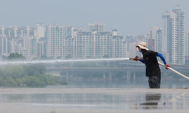 洒水消暑