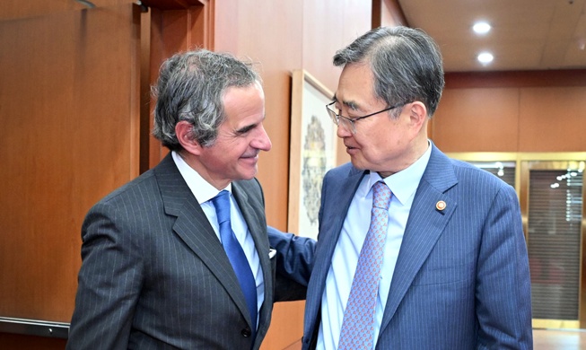 韩外长赵显：韩国将切实履行不扩散核武器义务 并与国际原子能机构保持密切沟通