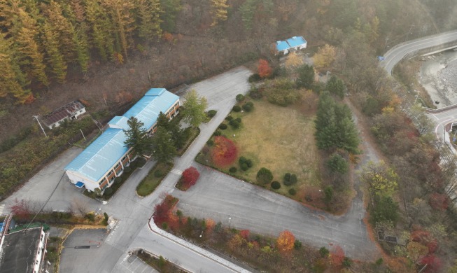 废弃矿区的产业结构重构 从煤炭到绿色能源、医疗与智慧农场