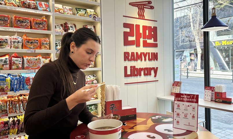 首尔旅行必打卡之“方便面图书馆”