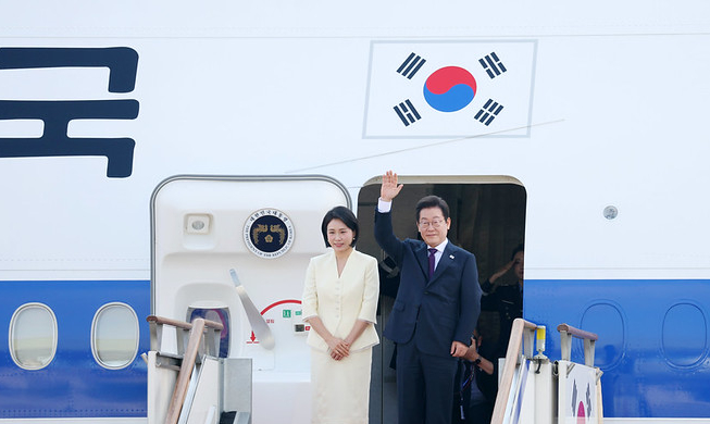 李在明为出席G7峰会访问欧洲