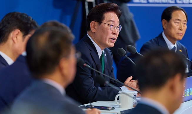 李在明援引IMF韩国财政扩张积极评价 反驳政界财政紧缩要求