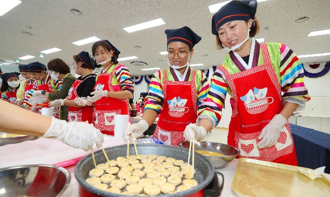 【图片看韩国】多元文化家庭做的节日传统饮食