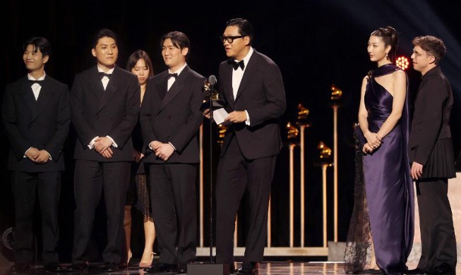 《K-POP：猎魔女团》OST《Golden》斩获格莱美