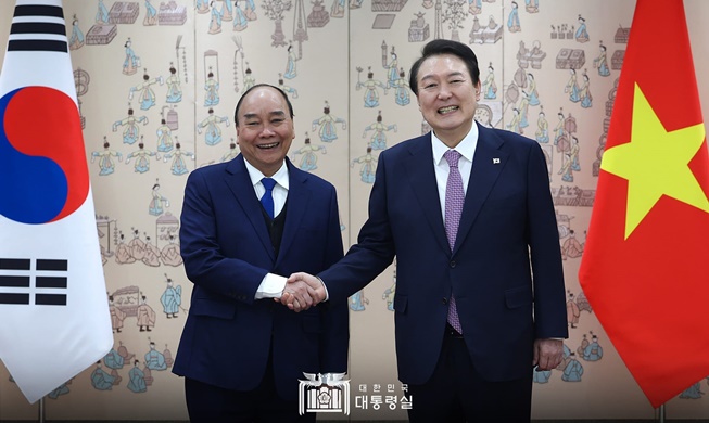 韩越首脑会晤：两国建立全面战略伙伴关系