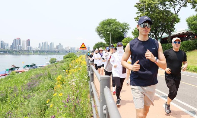 韩国人均预期寿命达83.5岁，门诊就诊次数和病床数量居OECD首位