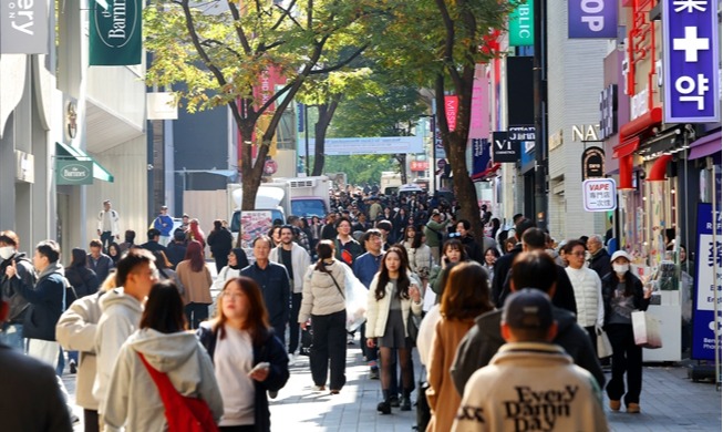 统计：外国游客5月在韩刷卡消费突破2万亿韩元