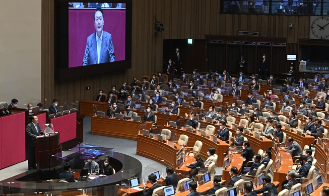 尹锡悦首次国会施政演说：目前应推进养老金、劳动及教育改革