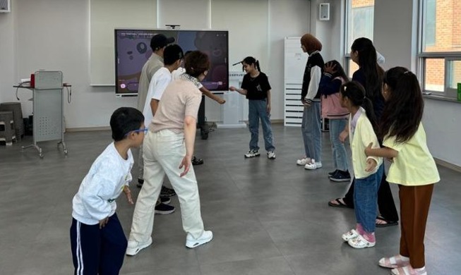 上学无国界：金浦市为外籍儿童发放入学通知书，推动教育公平