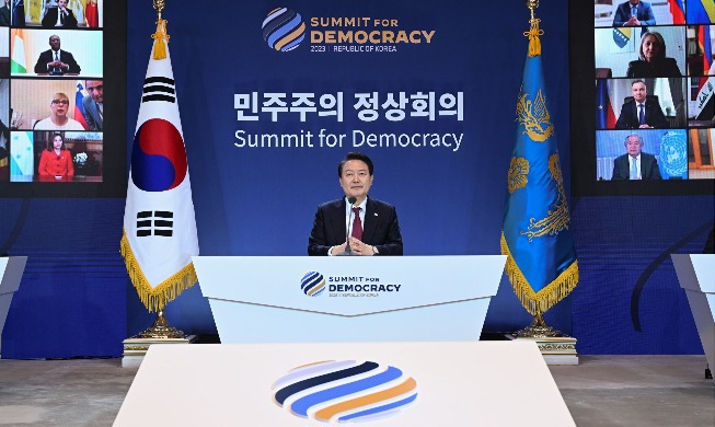 尹锡悦：应通过创新和团结恢复民主主义