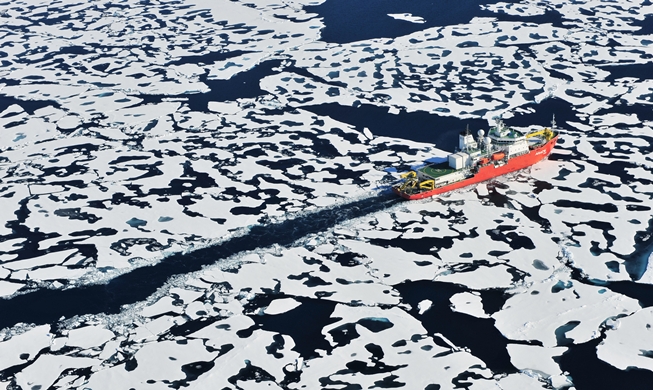 韩国开启北极航道时代 加速打造全球物流与造船枢纽