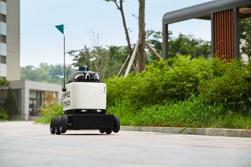 200820_robotdeliver_in1