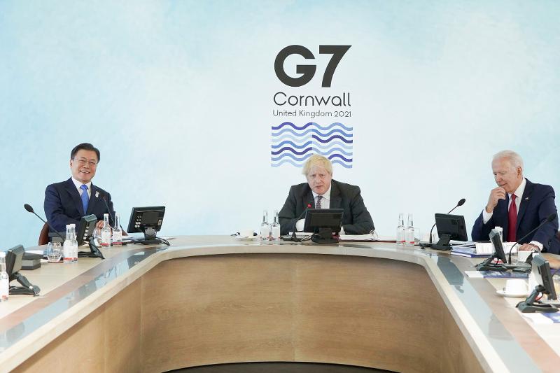G7