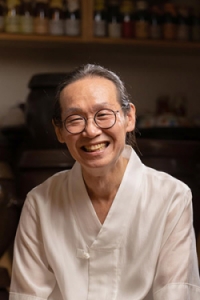 韩国传统酒硏究所所长朴碌潭