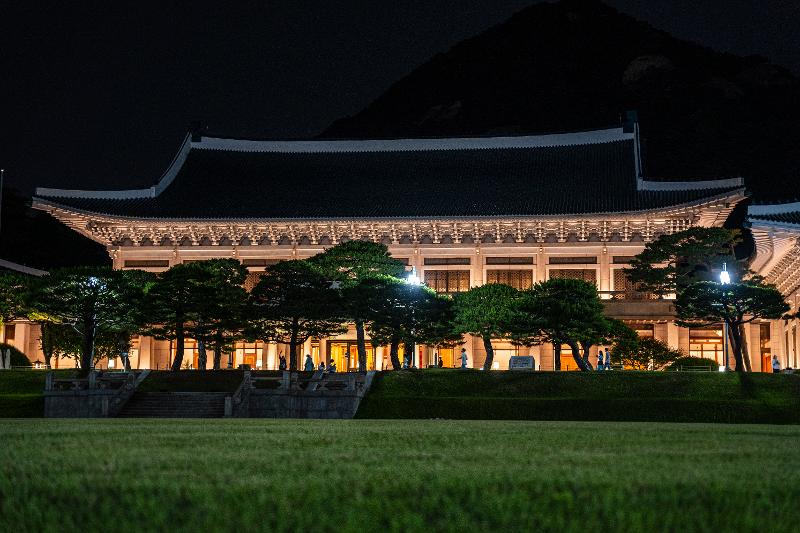 “2023年青瓦台夜晚散步”下半年活动海报。图片来源：文化体育观光部