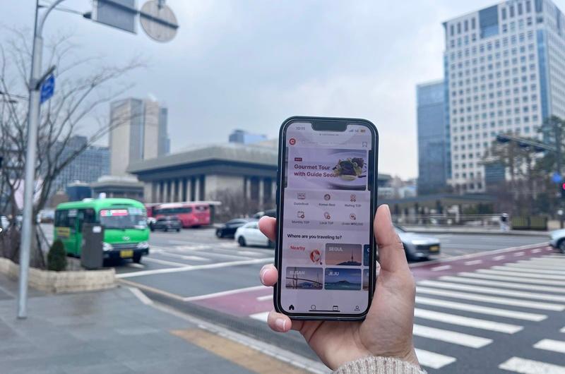 今后，访问首尔的外国人可以使用手机应用程序“Catch Table”轻松预约首尔餐厅。韩宣网记者Israa Mohamed 摄