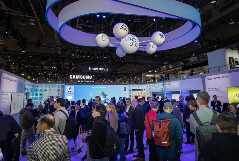 韩国在今年的“欧洲创新记分牌”中，连续12年位居全球竞争国家之首。图为今年1月，在美国拉斯维加斯举行的2024年美国拉斯维加斯消费电子展（CES）上的三星电子展馆。图片来源：三星电子