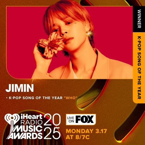 防弹少年团（BTS）成员智旻凭借《Who》荣获美国iHeartRadio音乐奖中的“年度K-POP歌曲”奖。图片来源：iHeartRadio音乐奖
