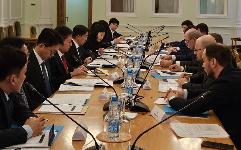 当地时间5月21日，韩国与俄罗斯外交部相关人士在俄罗斯莫斯科举行第18次领事协商会议，就两国公民的安全停留与便利提升等问题进行讨论。图片来源：外交部