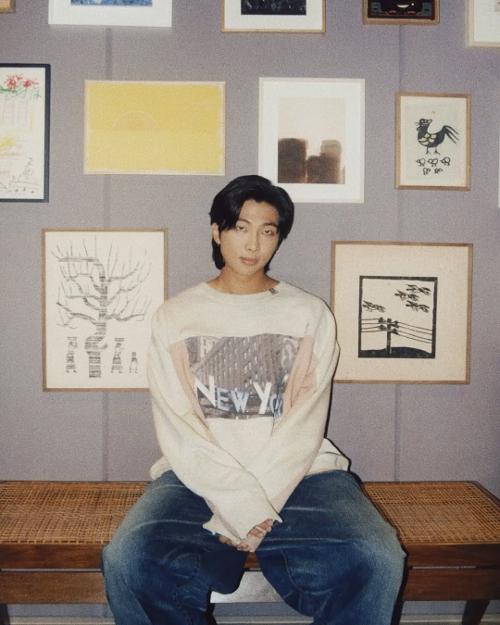 ▲ 그룹 방탄소년단(BTS) RM이 솔로 2집 타이틀곡 '로스트!'(LOST!) 뮤직비디오로 '샤크 뮤직비디오 어워즈'에서 3개 부문을 수상했다. RM 공식 인스타그램