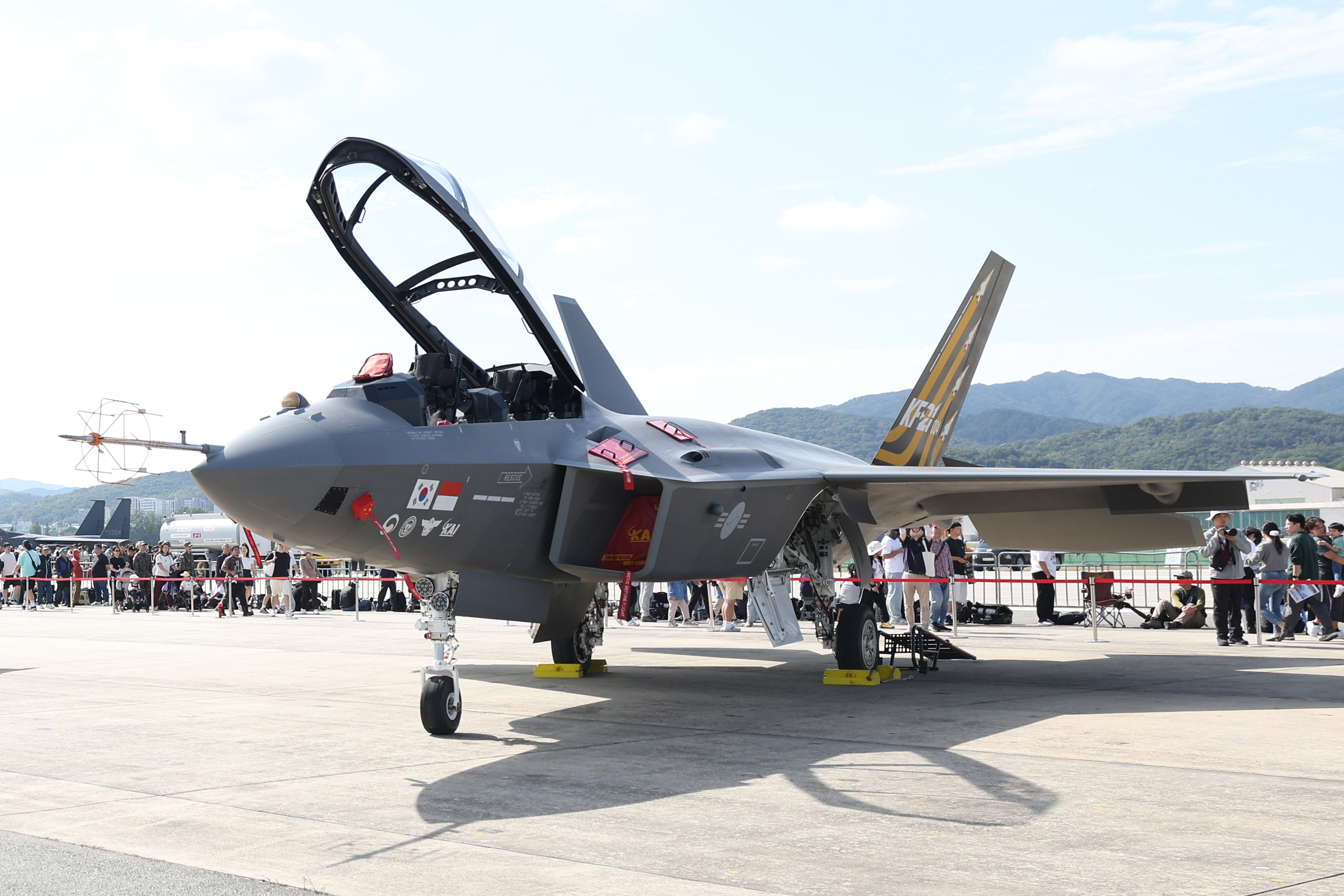 10月17日，2025首尔国际航空航天暨军工展览会（ADEX 2025）在京畿道城南市首尔机场举行。