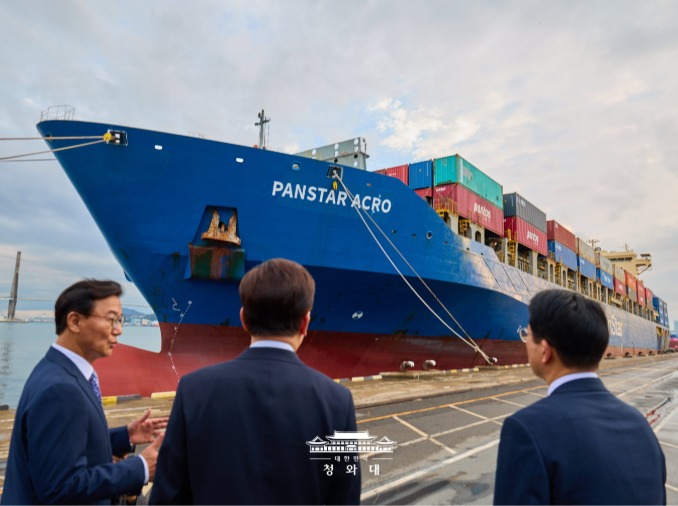 韩国开辟北极航道新篇章：“PanStar Acro”号首次完成往返航行