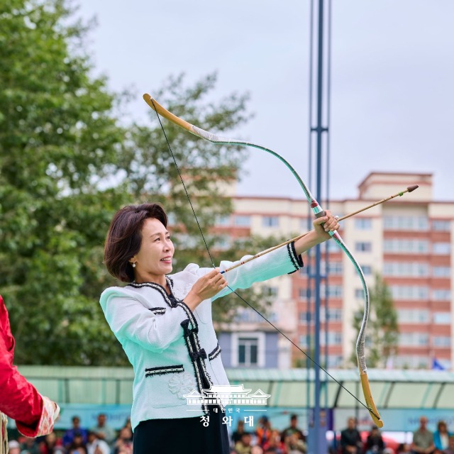 Bonding with Mongolia's first lady🇰🇷🇲🇳