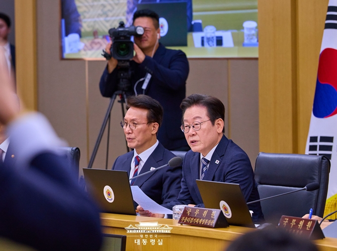 四年连任制及权力机构改革等123项国政课题确定