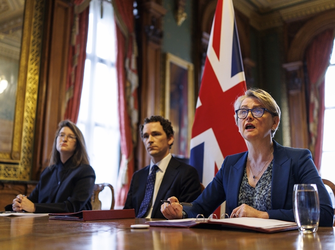 韩国等40多国举行线上会议共商开放霍尔木兹海峡方案