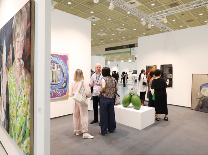 艺术点亮九月 韩国各地举办双年展与艺术博览会