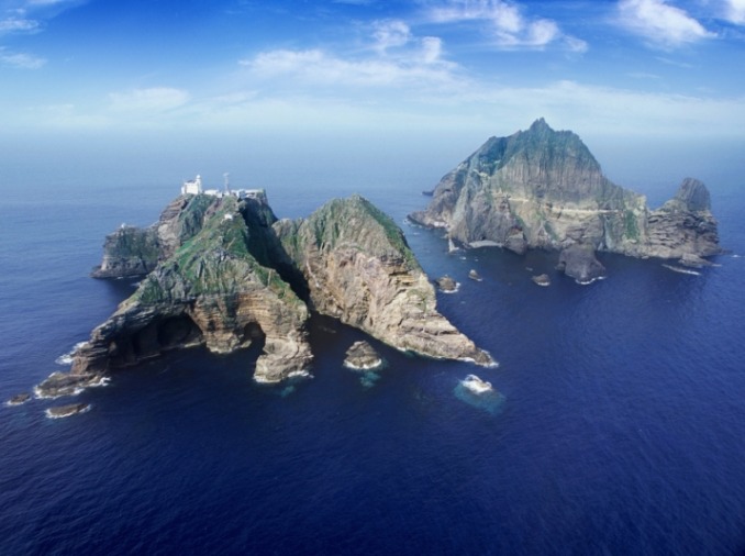 韩政府强烈抗议日本防卫白皮书涉独岛内容，敦促立即撤回并召见日方官员