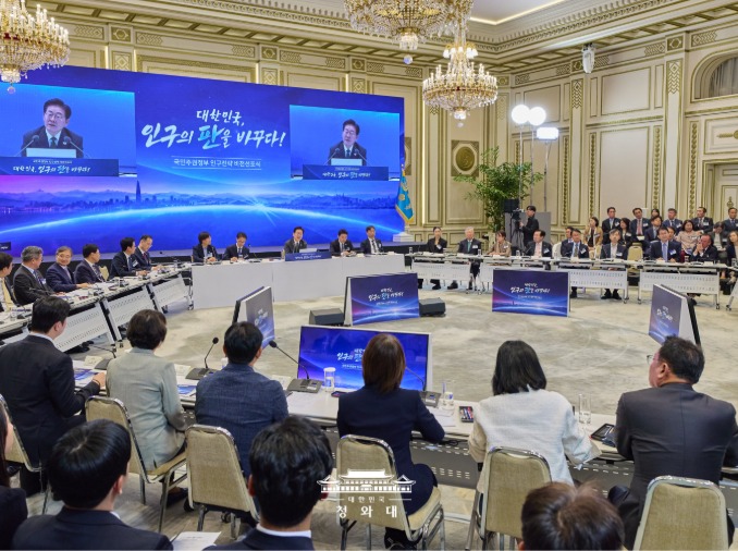 李在明：韩国迎来全面重塑人口政策的转折期，让全民在人生各阶段享有幸福生活