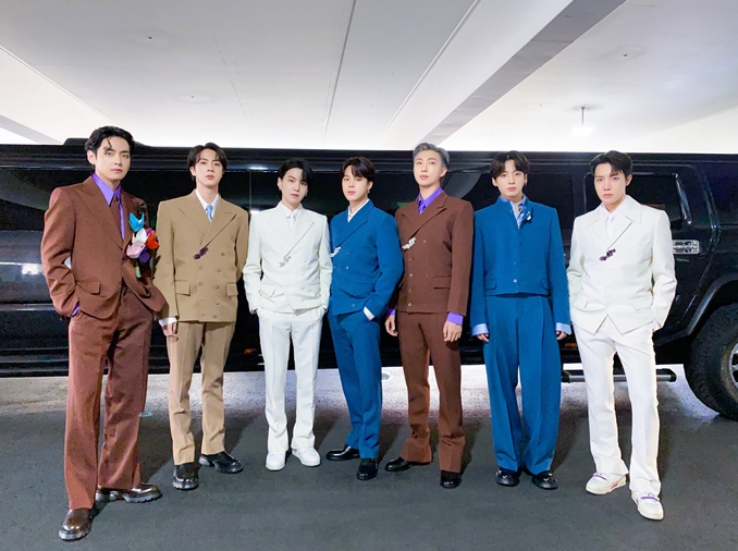 BTS将以完整体形式回归 明年春天推出新专辑并展开世界巡演