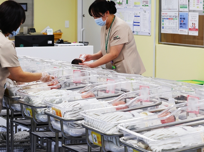 韩1月至5月新生儿突破12万 同比增长15.2%