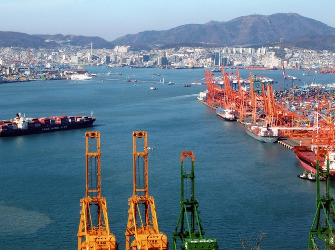 IMF上调韩国今年实际GDP增速至3.3%